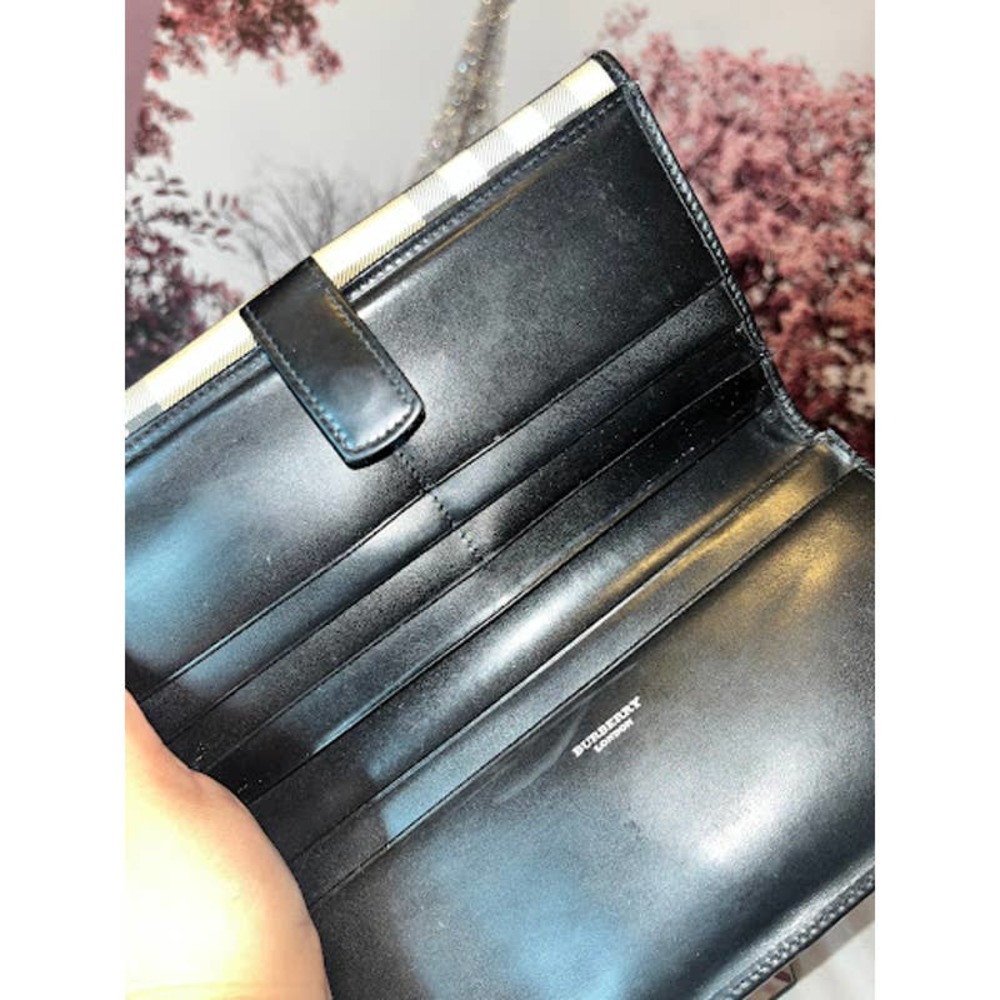 Burberry Original Wallet - Picture 6 of 9